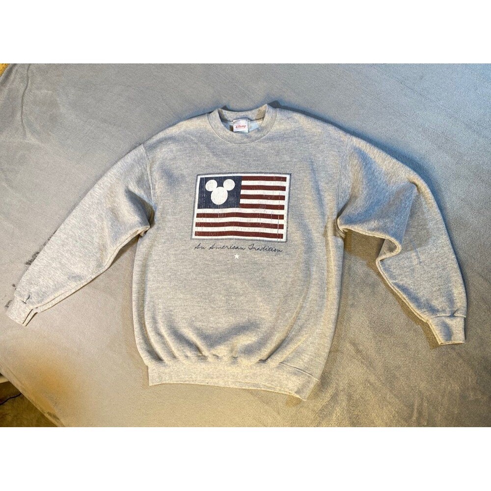 Walt Disney Sweatshirt, M an American tradition, patriotic, USA Unisex, Vintage
